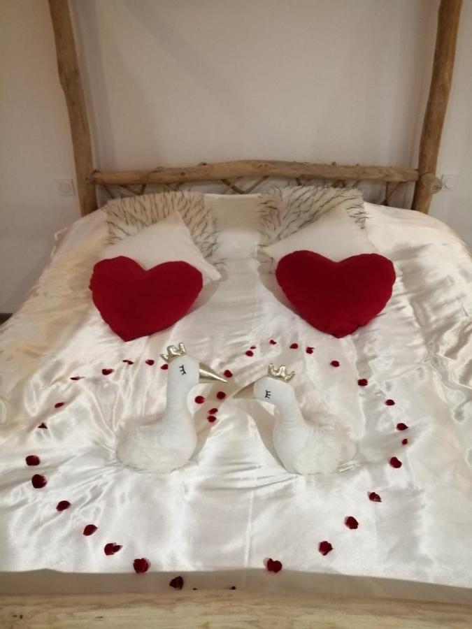 Le Reve De Lily Bed & Breakfast Les Vignères Dış mekan fotoğraf